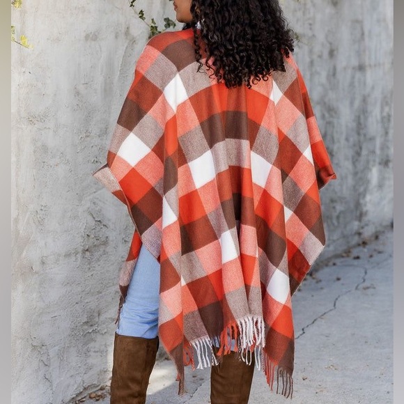 Pink Lily Chat With Me Rust Plaid Poncho one size - Picture 3 of 3